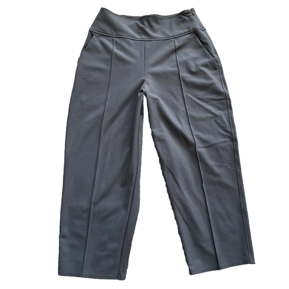 ATHLETA Stellar Wide Crop Pant Sizes 6 and 4 Trendy Stylish Active Athletic - Picture 2 of 15